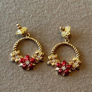 Vintage Christmas Earrings Poinsettia Gold and Red Earrings for pierced ears.​